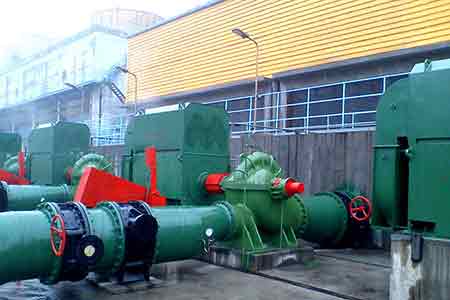 KPS係列單級雙吸離心泵在巴陵石化（huà）使用現場