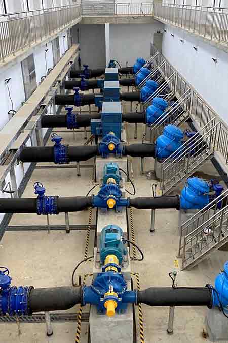 KPS係列單級雙（shuāng）吸離（lí）心泵在江西瑞昌（chāng）潤泉長江飲（yǐn）水工程使用現場